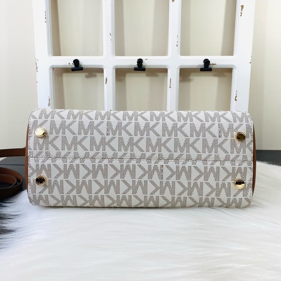 Michael Kors Ciara Large Satchel - Picture 5 of 12